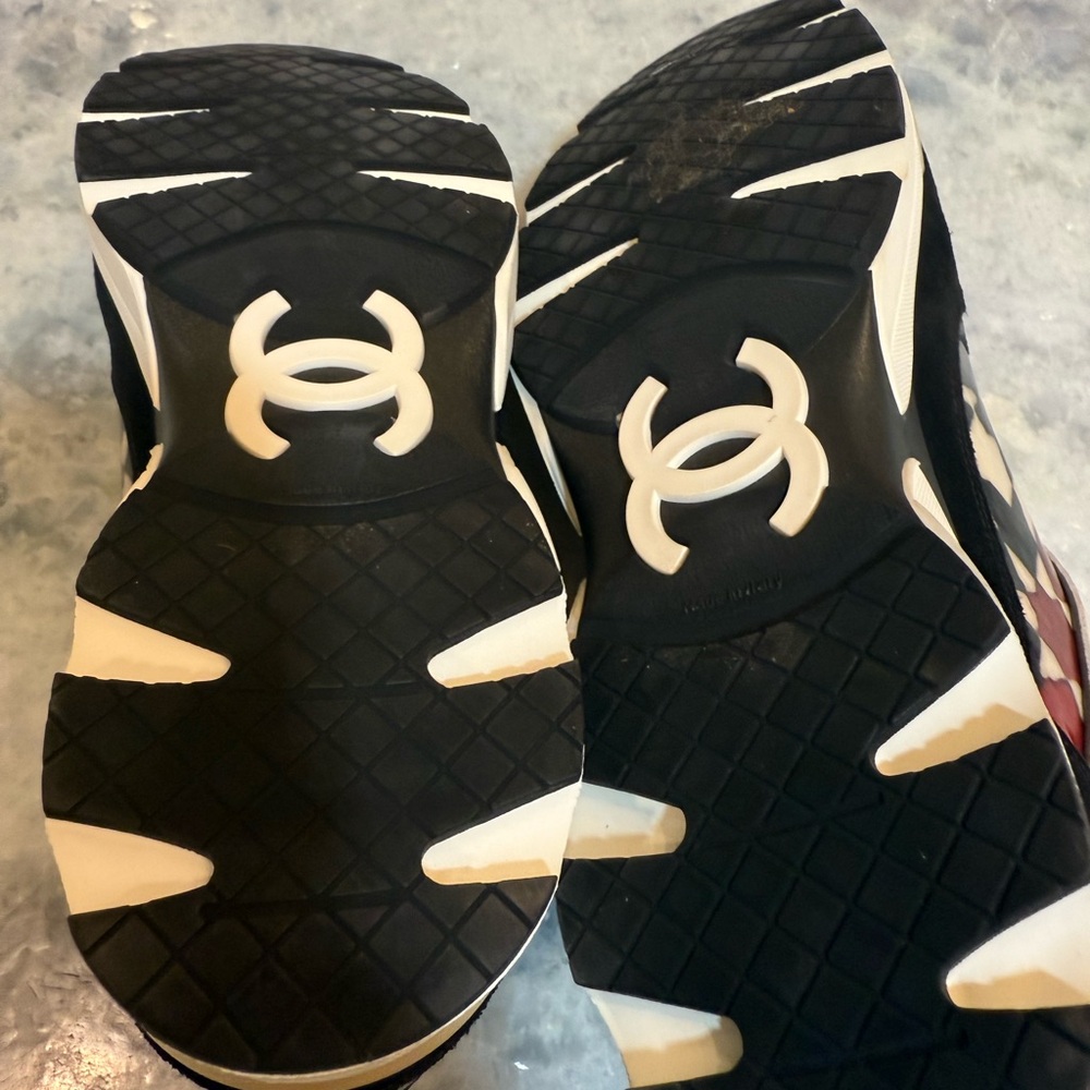Chanel Colorful Patterned Sneakers size 42. Like new. Worn once - Picture 6 of 14